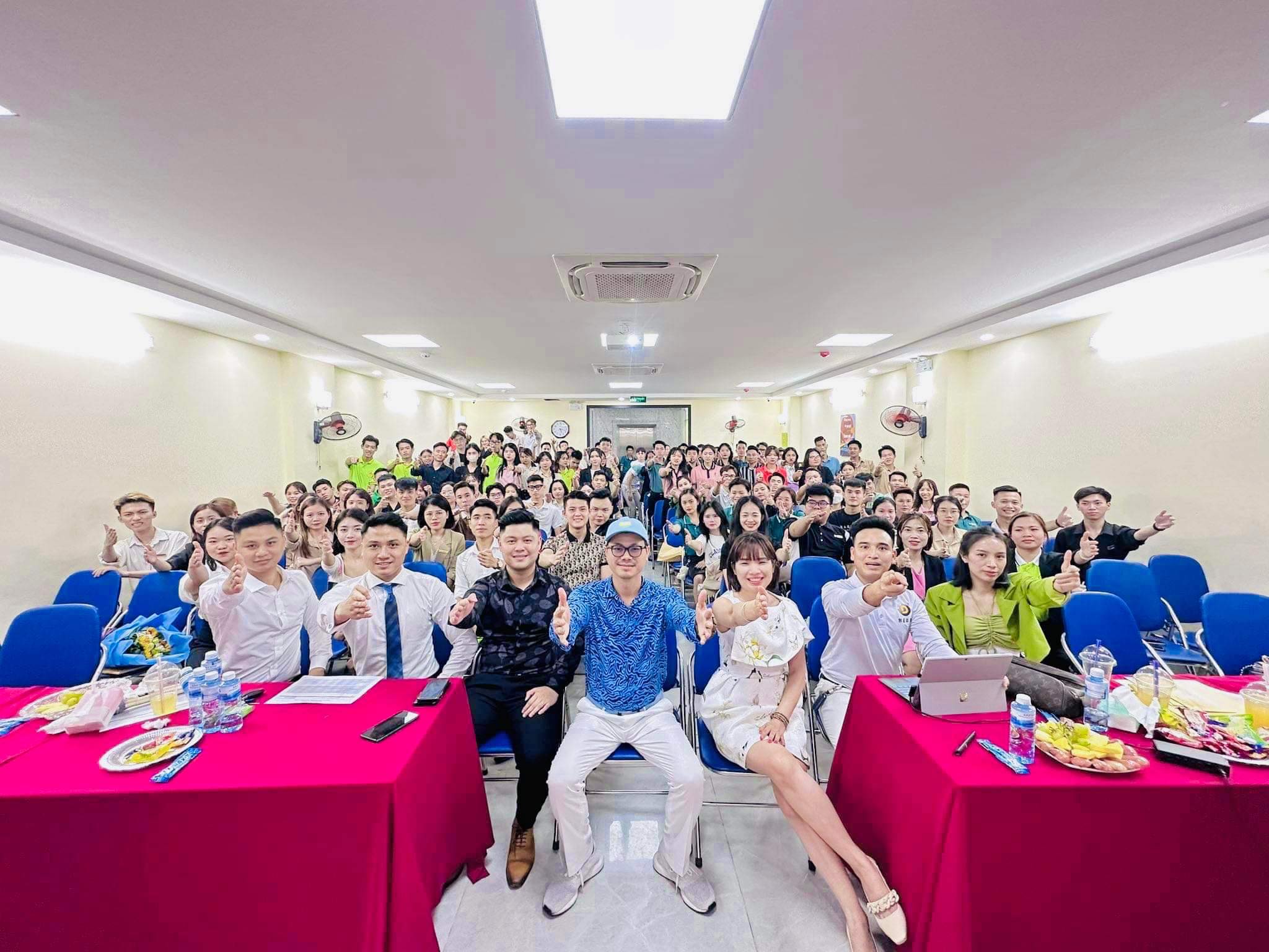 Tổng kết hoạt động kinh doanh tháng 4- POWER UP - Keep Speeding - Keep Championing